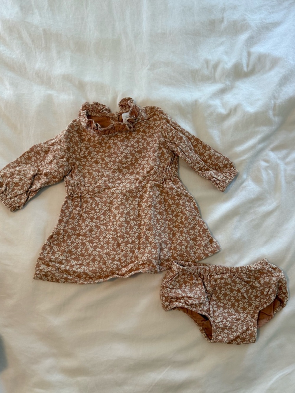 Nordstrom Baby Girl Dress with bloomers- size 6 months